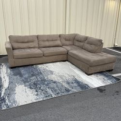 Sectional Sofa Couch Sala w/ chaise