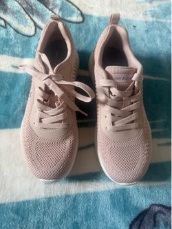 Skechers size 6 new