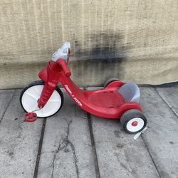 kids tricicle in good condition