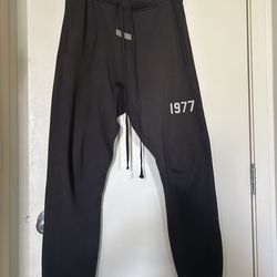 Essentials 1977 Joggers