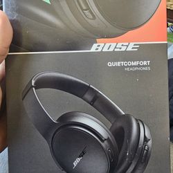 NEW! BOSE QUIETCOMFORT HEADPHONES