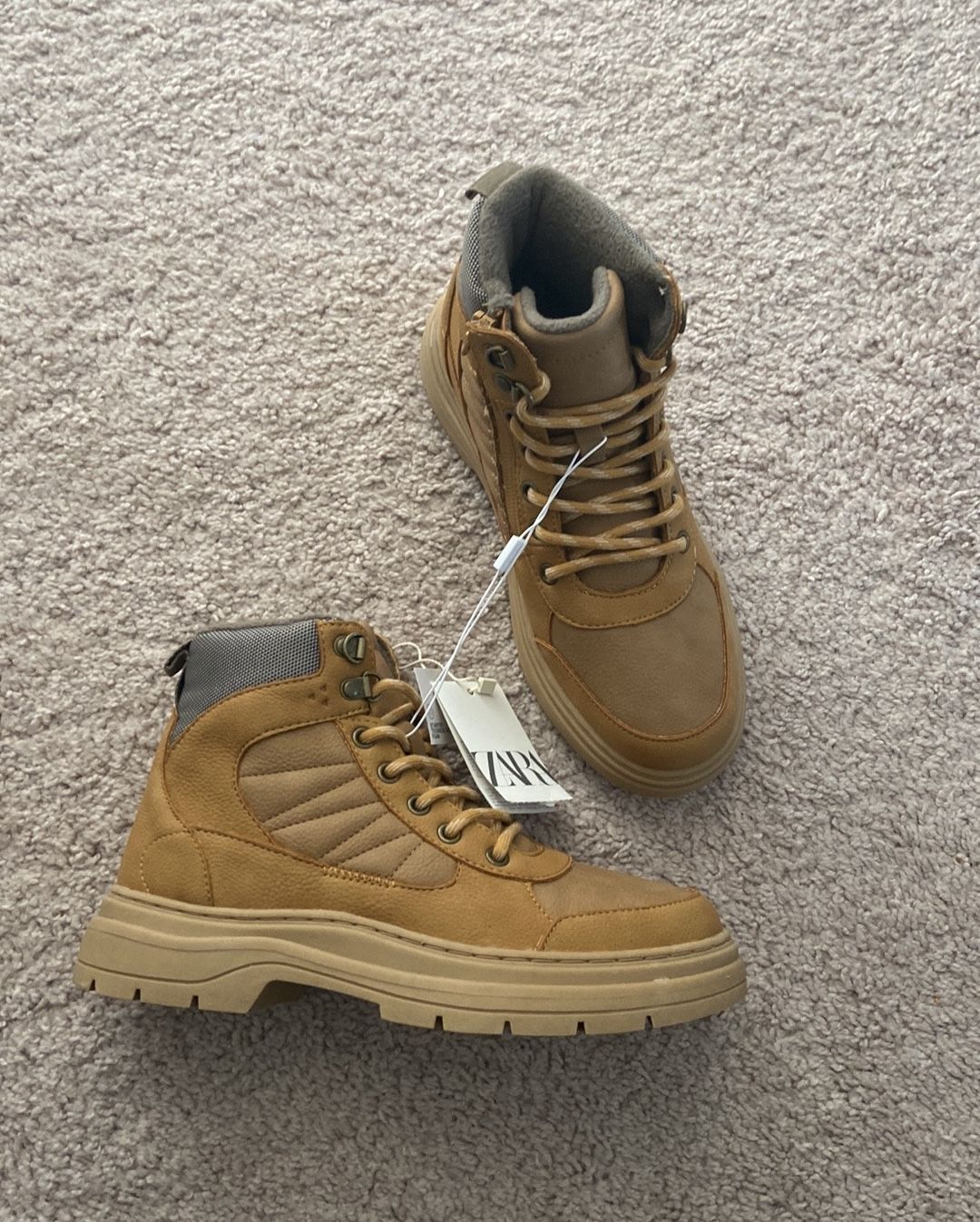 Zara big kids boots. 5.5