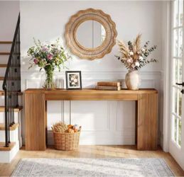 63" Long Solid Wood Entryway Table, Console Sofa Table with Fluted Leg