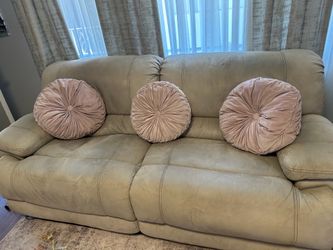 Recliner Sofa and loveseat