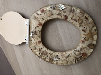 Genuine sea shell toilet seat