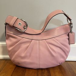 Beautiful Coach Leather Handbag 