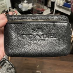 Coach Wristlet ( Best Offer)