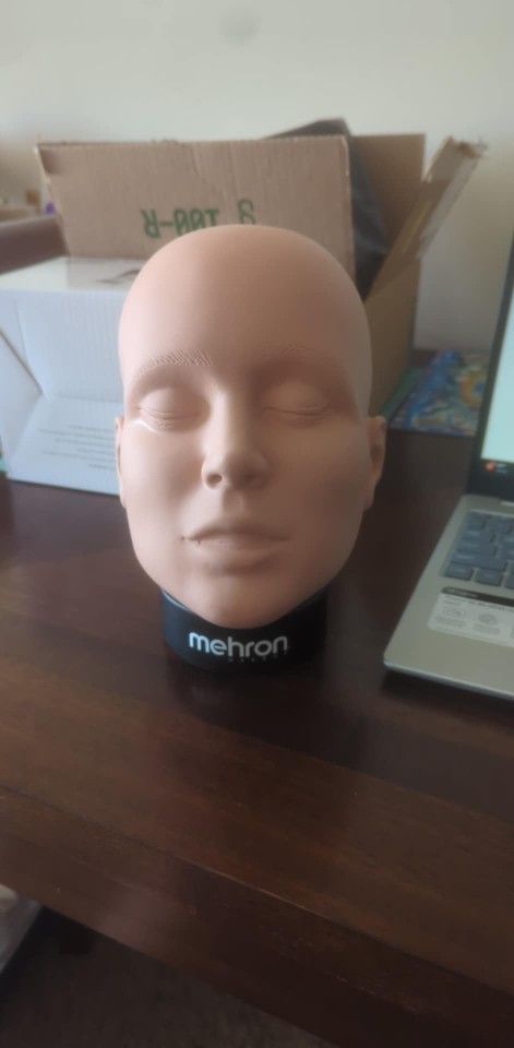 Mehron Make-up Practice Head. Make-up Practice Face