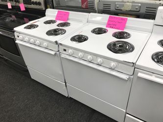 New scratch and dent electric stove