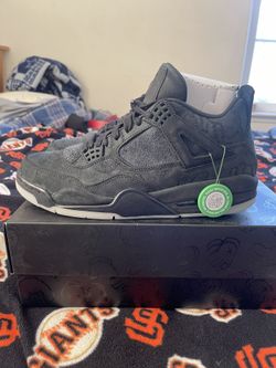 Air Jordan 4 kaws Size 10.5 