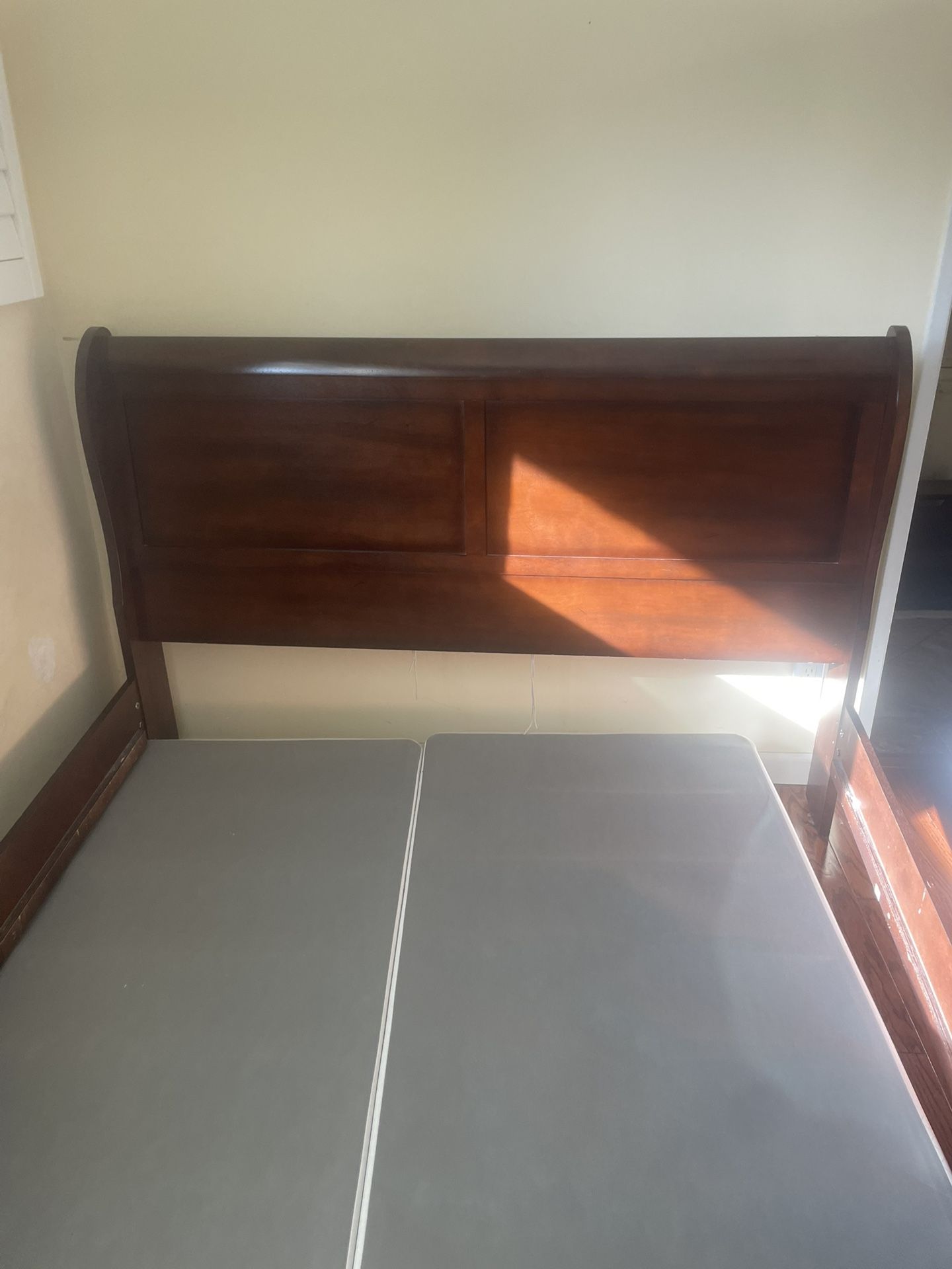 Queen Bed Frame With Mattress And Box Spring 