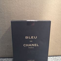 BLEU DE CHANEL Paris