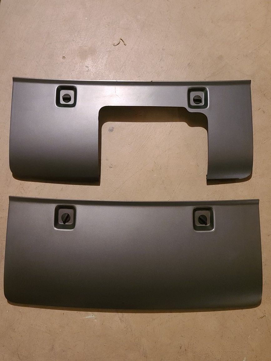 2009-2015 AUDI Q7 TOW HITCH COVER