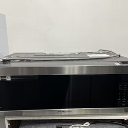 Microwave- Samsung Brand New Microwave With 1 Year Warranty 