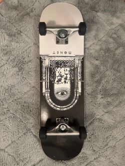 Monet Skateboard’s Dead 8.25”