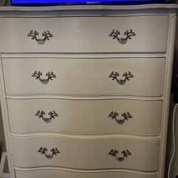 Wooden White Dressers 