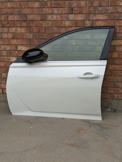 2019-2024 Nissan Altima Front Left Door