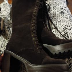 Brown Suede Boots 
