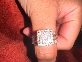 14k Gold natural diamond ring