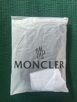 Moncler Men’s Black Board Shorts Size M Drawstring Waist