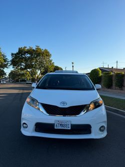 2012 Toyota Sienna