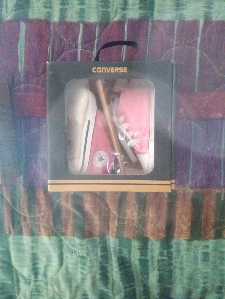 Brand New Newborn Baby Girl Pink Converse and Tiny TOMS Shoes