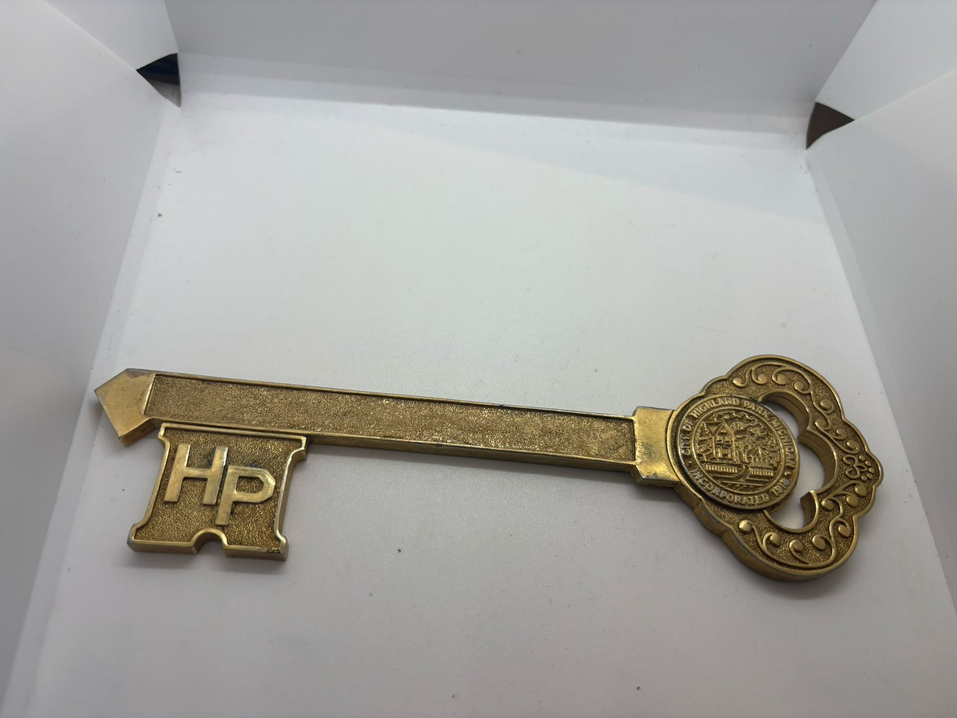 An Extremly Very rare Vintage Key Of The City of Highland Park Michigan 8"