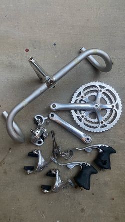 Components road bike Campagnolo.
