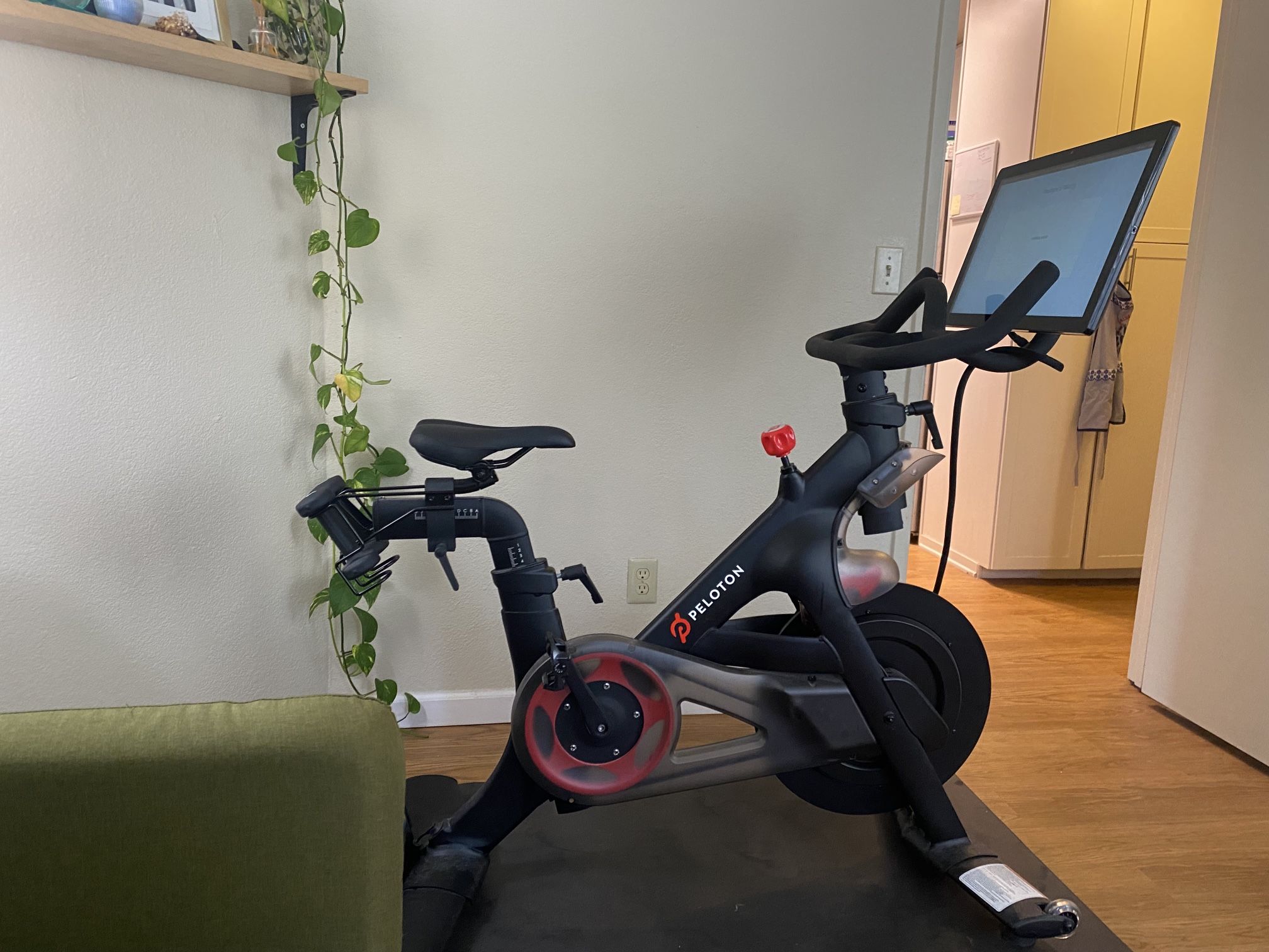 $600 Peloton Bike + Shoes + Mat