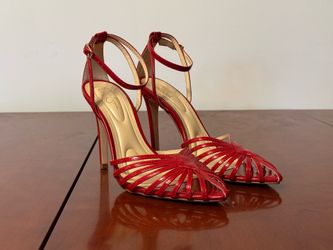 Jessica Simpson, Size 9