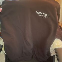Essentials Fear of God black crewneck sweatshirt