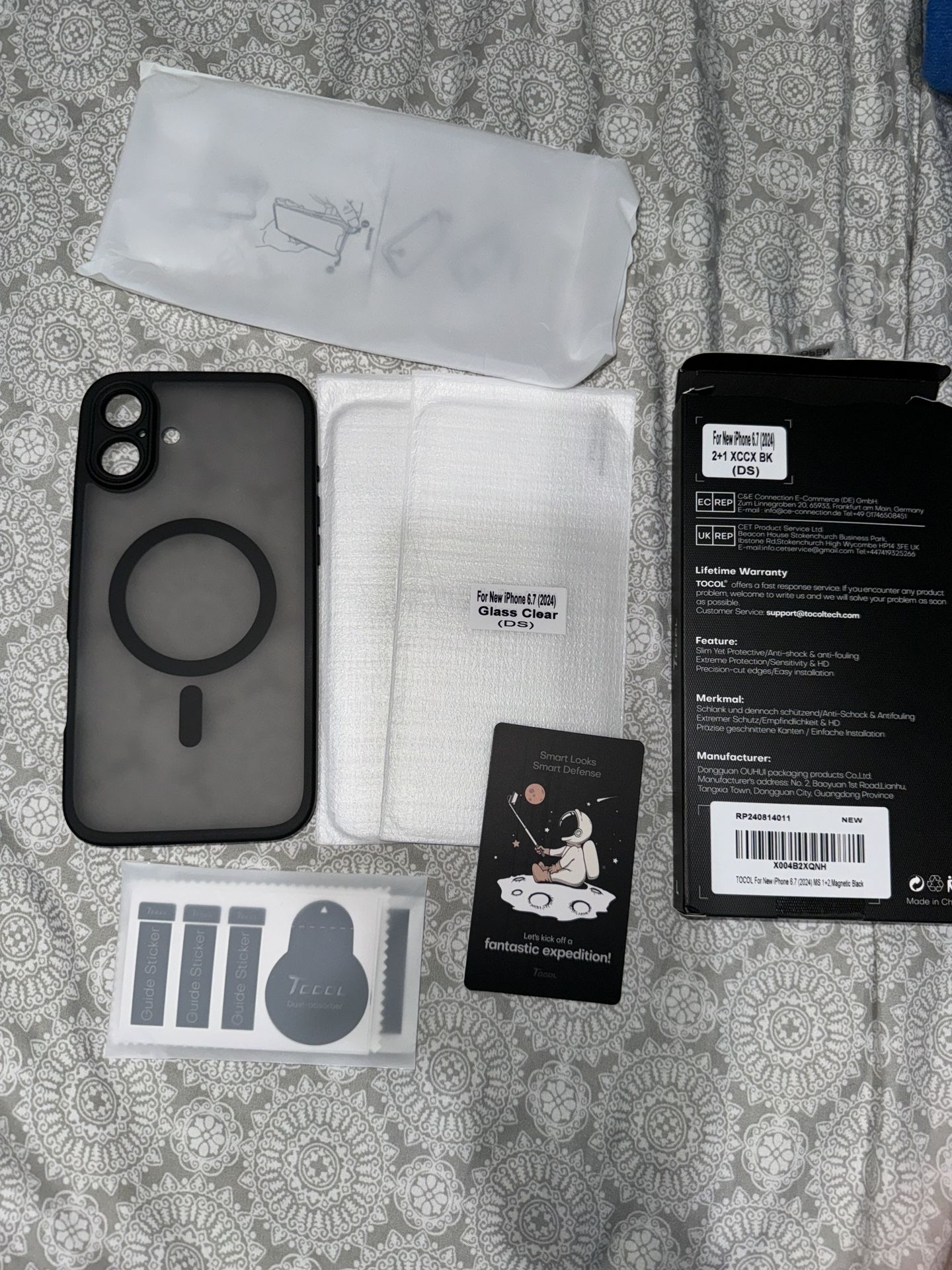 Iphone 16 plus+ case and screen protectors