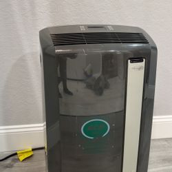 PORTABLE AIR CONDITIONER 
