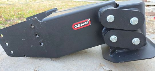 Gen-Y Hitch Executive 5th Pin Box 30k Brinkley Black