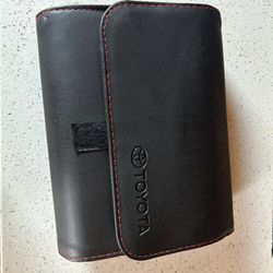 2023 Manual And Leather Case 