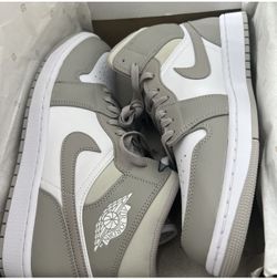 Jordan 1 Mid 10.5