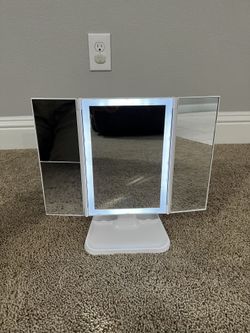 Battery Operated Lightup Makeup Mirror