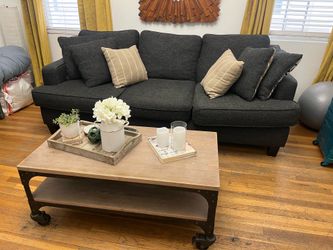 Wood Coffee table with wheels