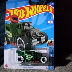2022 Hot Wheels "Pixel Shaker" - #66 - Treasure Hunt!