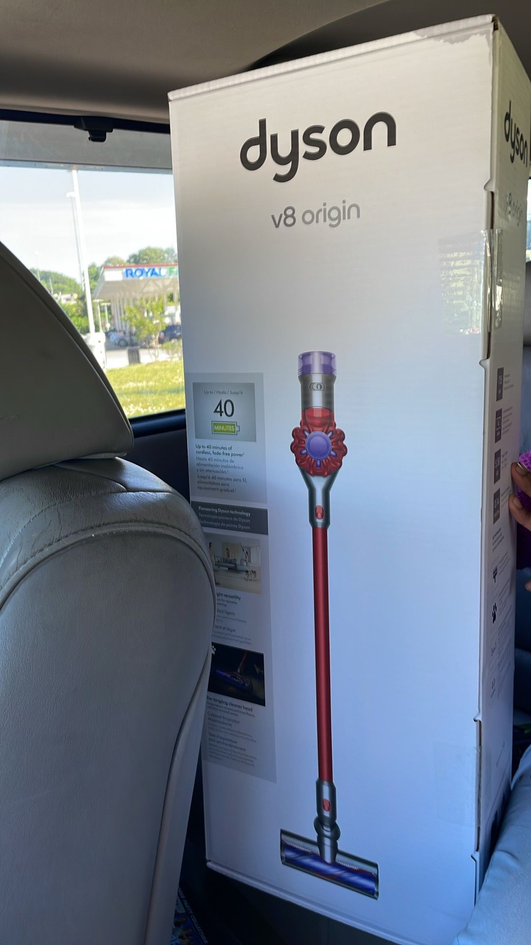 Dyson V8 Vacuum