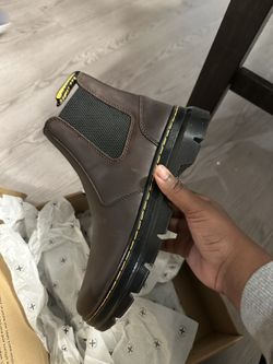 Doc Martens Women’s 9 Men’s 8 