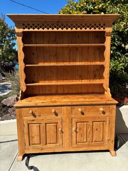 Hutch / cabinet