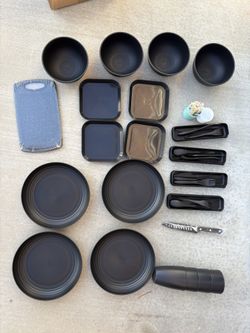 31-Piece Kitchen Plastic Wheat Straw Dinnerware Set, Service for 4