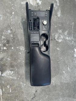 2025 Lexus IS350 Complete Center Console + Gear Shifter