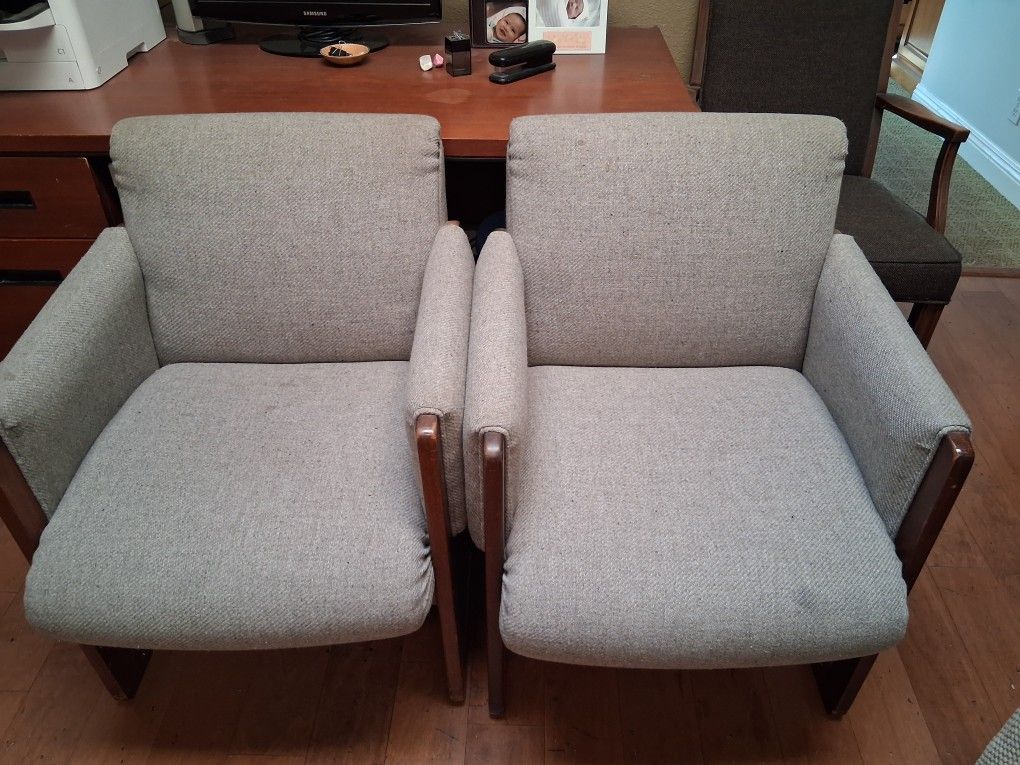 2 Office Chairs