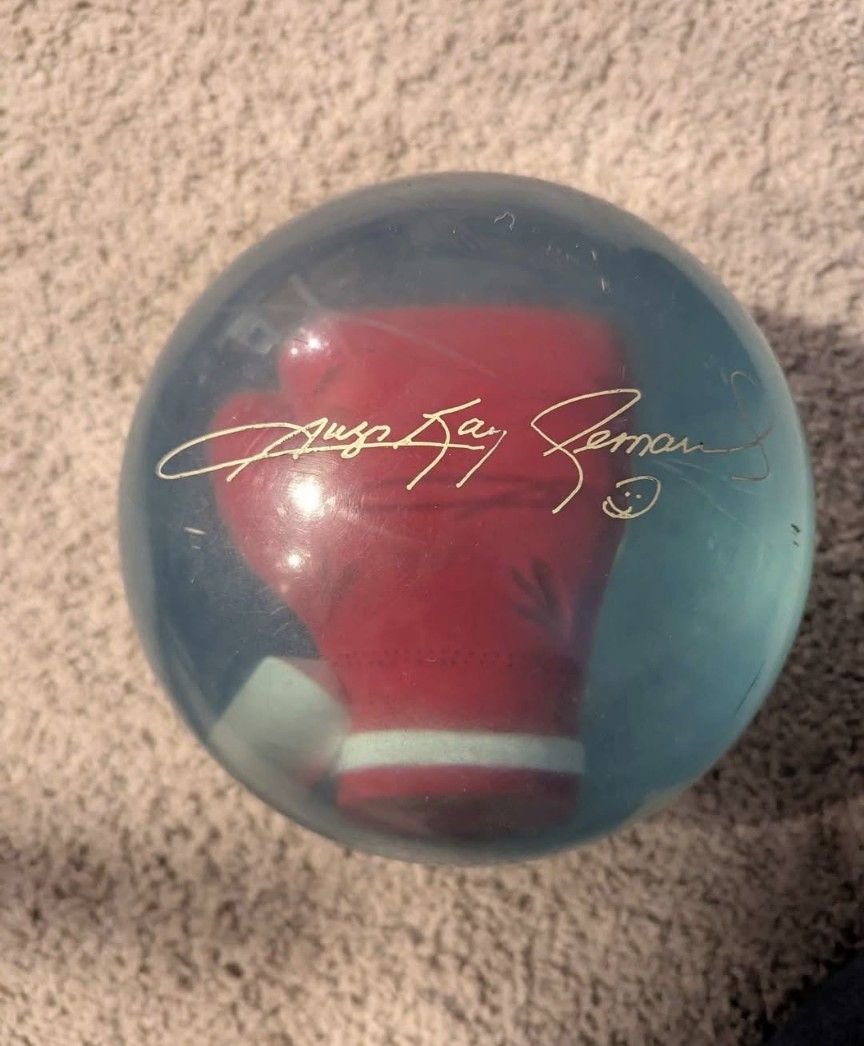 Track Sugar Ray Leonard Viz-o-Ball Bowling Ball with case