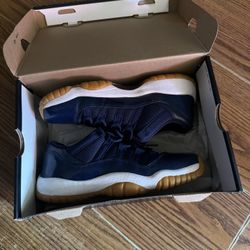 Jordan 11 “Navy Gum” Size 6.5 GS