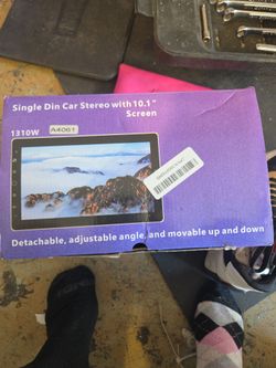 10.1-inch Single DIN floating wireless touchscreen car stereo receiver NEW