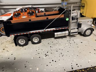 RC PETERBILT  DUMP TRUCK