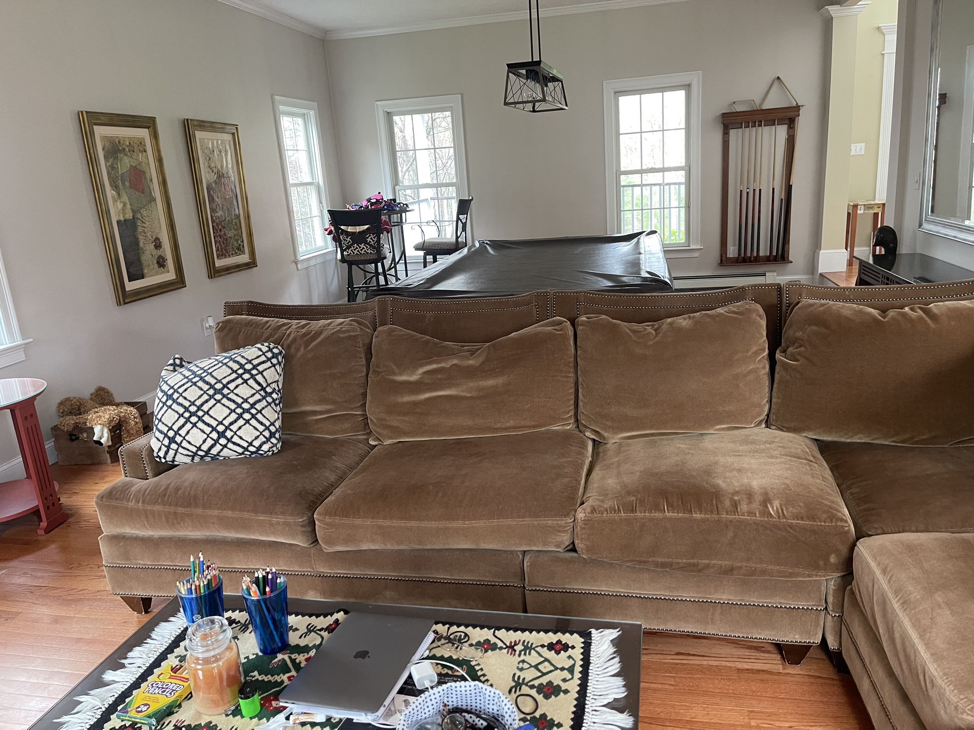 Sectional Sofa 🛋️